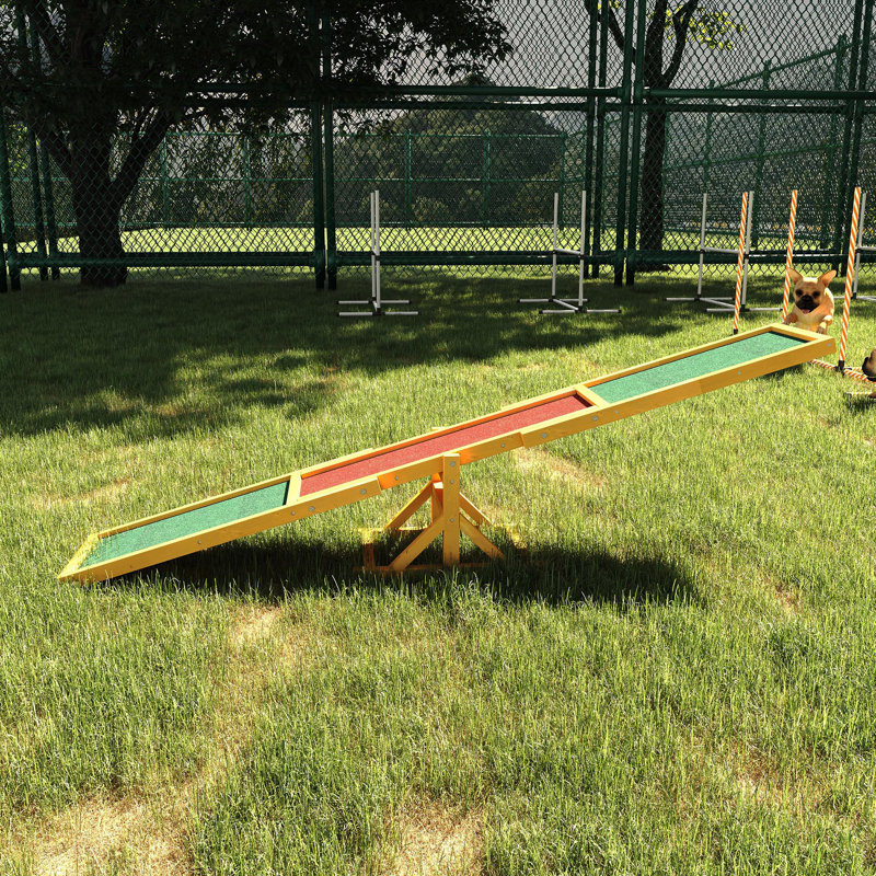 Balançoire en bois pour chien, idéale pour l'entraînement à l'équilibre et l'exercice. Jeu de plateforme résistant aux intempéries, parfait pour l'extérieur (jardin). Dimensions : 180 cm (L) x 30 cm (l) x 30 cm (H). Couleur : Naturel.