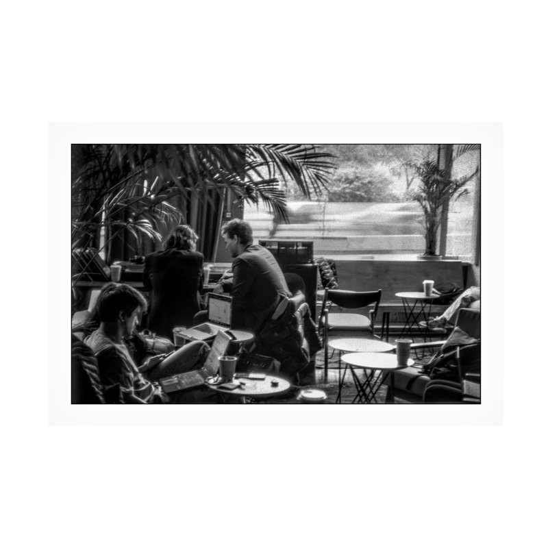 «Navjot Coffee Shop intérieur visiteurs et café sur toile» par Yury A Melnikov, H 30 po x l 47 po x P 2 po