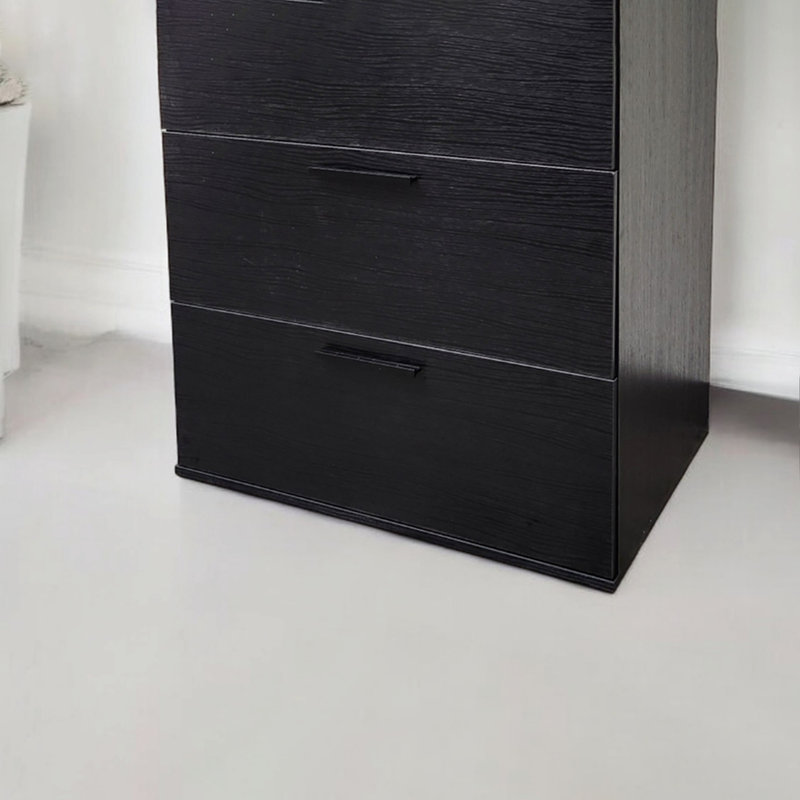 Commode à quatre tiroirs Oliver