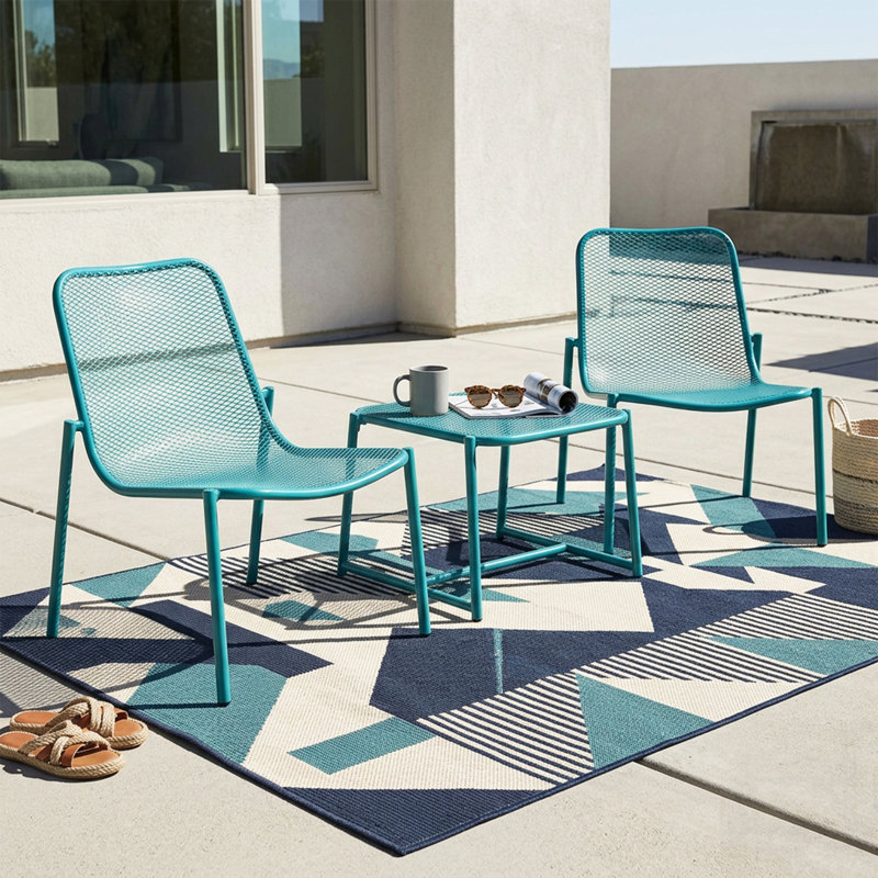 Ensemble de conversation d'extérieur 3 pièces avec cadre en fer - 2 chaises en filet et 1 table d'appoint, finition sarcelle matte, durable et élégant pour une utilisation sur le patio