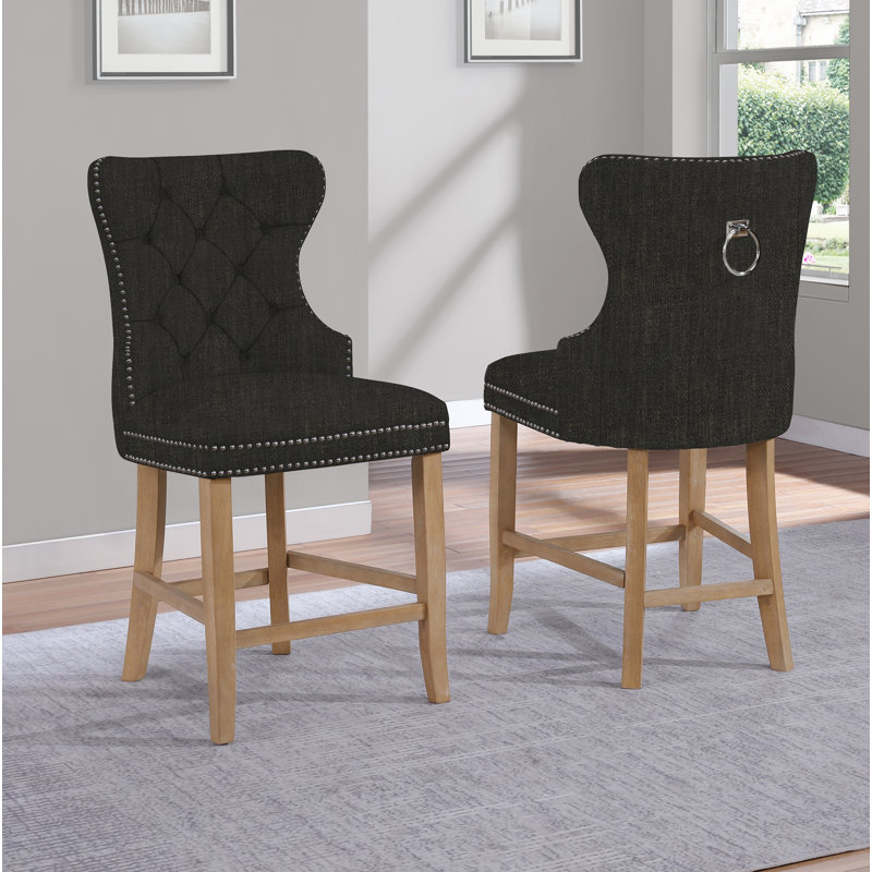 Chaise d’appoint rembourrée en lin touffeté à oreilles Wilmar, Noir