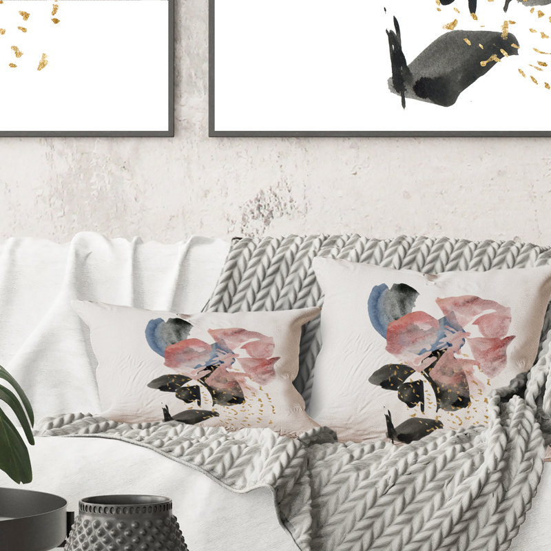 Bouquet de fleurs roses abstraites II - Coussin décoratif imprimé traditionnel, 16 po x 16 po
