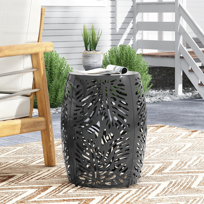 Table de bout moderne en métal avec structure thermolaquée durable et conception élégante en fer pour une utilisation intérieure et extérieure
