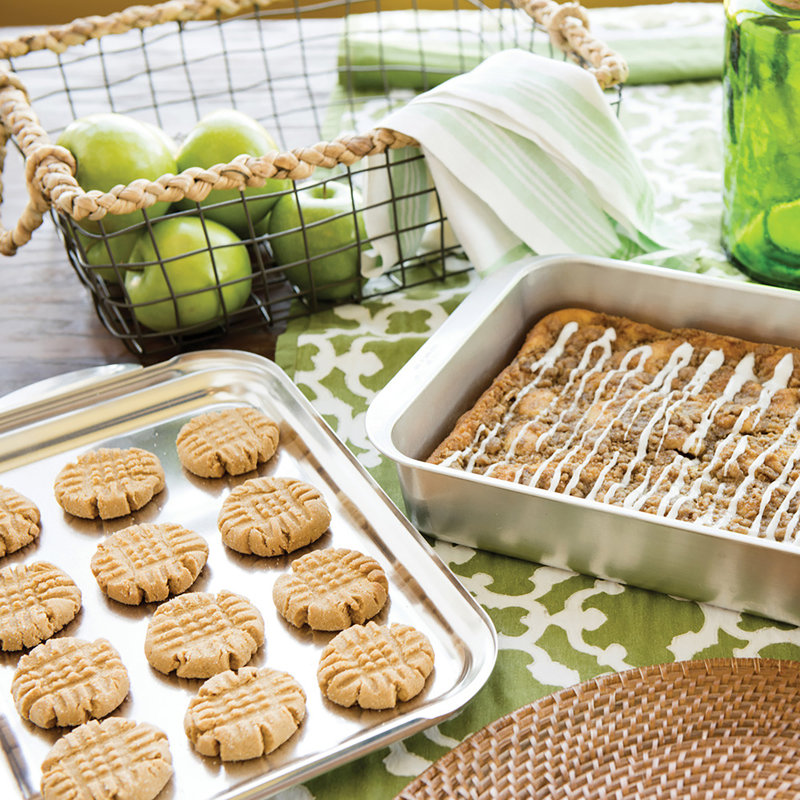 Lidded Cake Pan