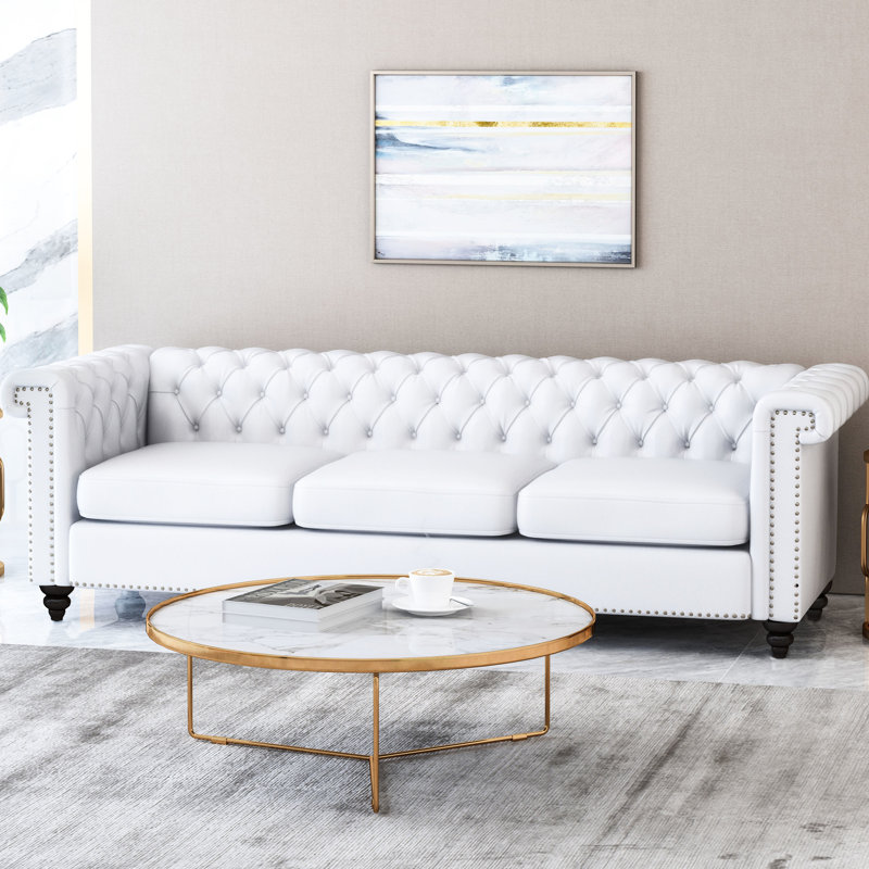 Canapé trois places blanc tendance, avec revêtement et assise basse pour un salon à la fine pointe de la mode, 211 cm (l) x 81 cm (p) x 66 cm (h), revêtement en polyuréthane, style classique.