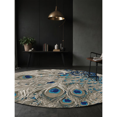 Tapis gris soyeux et moelleux