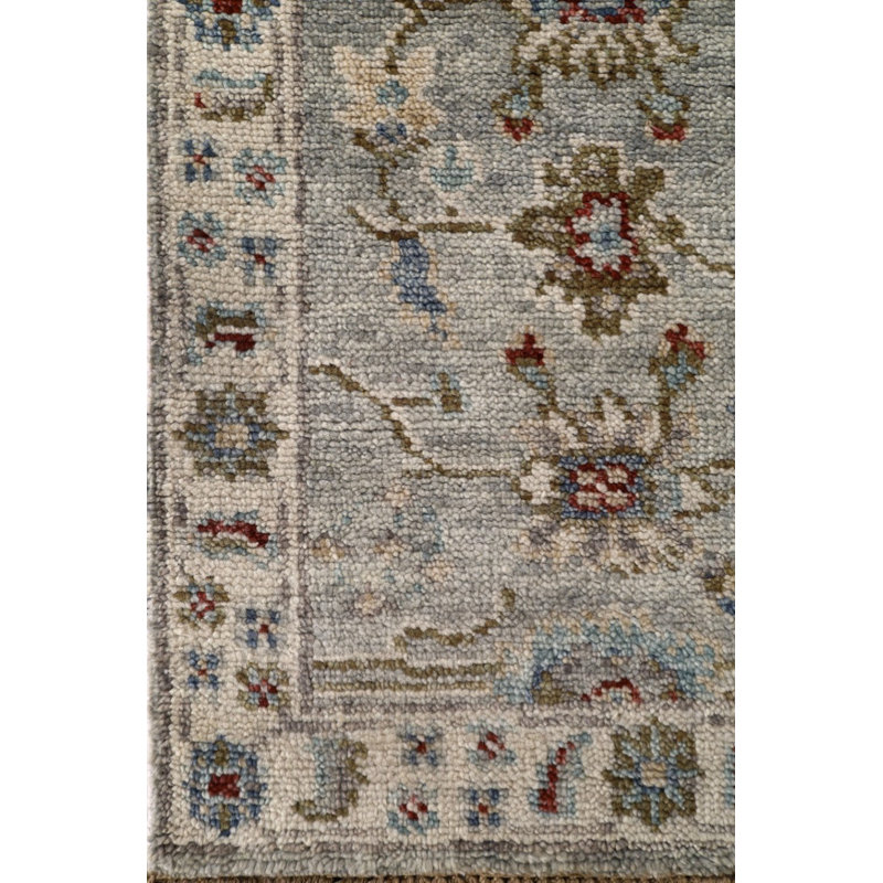 Oriental Area Rug in Gray