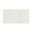 Table basse rectangulaire de style contemporain avec plateau de rangement inférieur en marbre et roulettes au fini blanc et noir