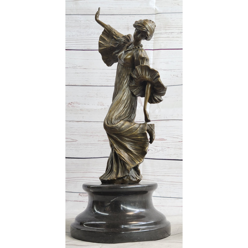 Figurine Crimmins Agathon Léonard Danseuse Chantant