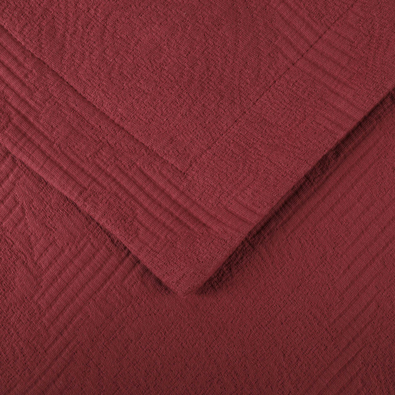 Superior Victory Cotton Matelasse Scrolling Medallion Breathable Bedspread With Pillow Sham Set, Garnet
