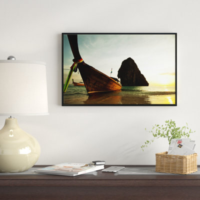 «Tropical Beach with Huge Boat», reproduction de photo sur toile tendue
