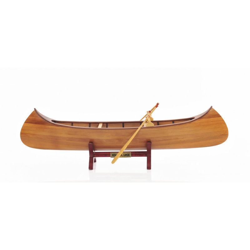 Bateau à fille indien en bois brun
