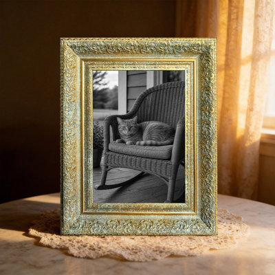 Cadre 11 pi x 14 po doré antique 1 pièce pour les Fêtes