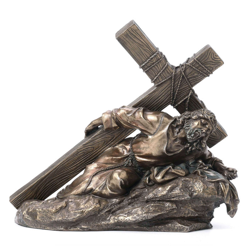Marais Statue