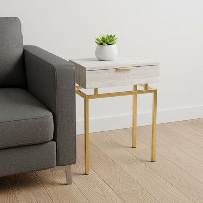 Table de bout avec tiroir en bois doré et beige de 23 po Gracie Mills