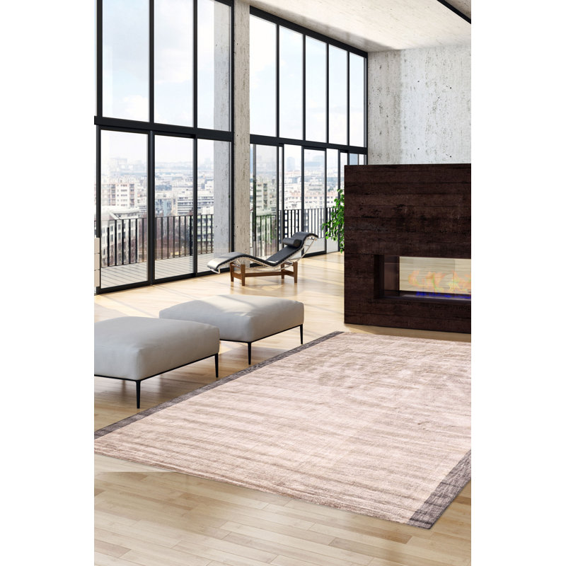 Tapis gris chatoyant 7 pi 11 po x 11 pi 5 po