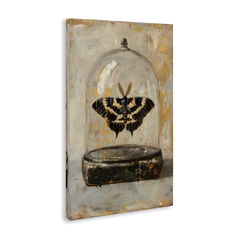 «Rustic Moth in Glass Canvas» par Petal Prints Design, H 36 po x l 24 po