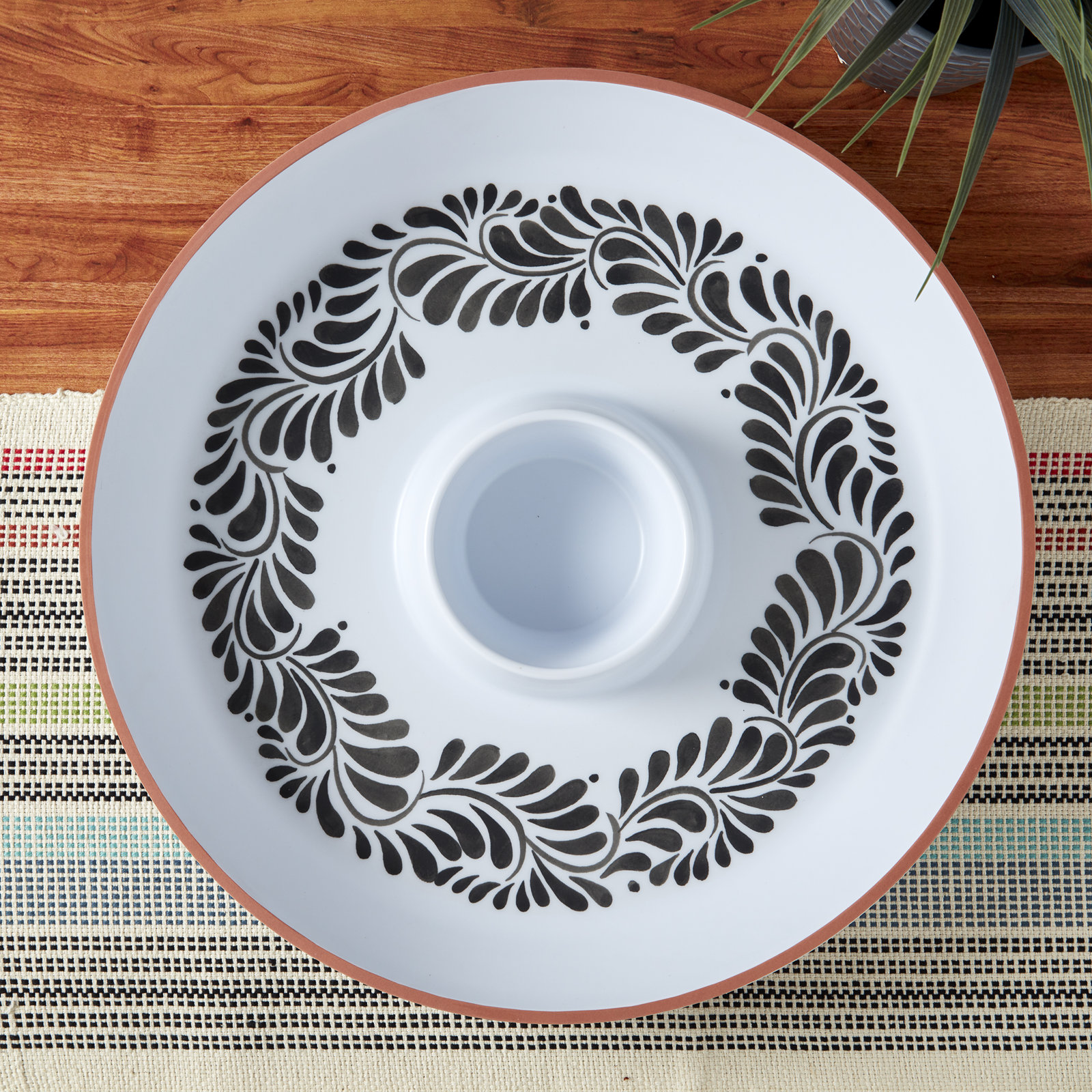 INFUSE Lebrillo Chips and Dip Platter, Black/White