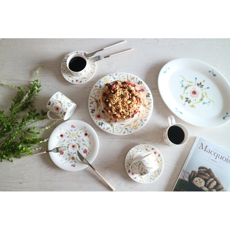 Scandinavian Floral Bone China Dinner Plate
