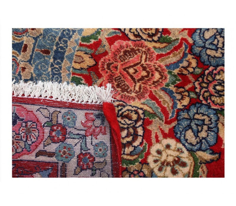 Tapis carré en laine d'agneau rouge unique de 2 pi 5 po x 3 pi 1 po Makhayla