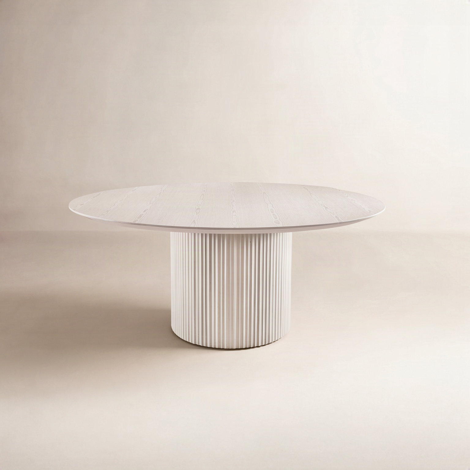 Anela 71'' Round Dining Table, Nevoa
