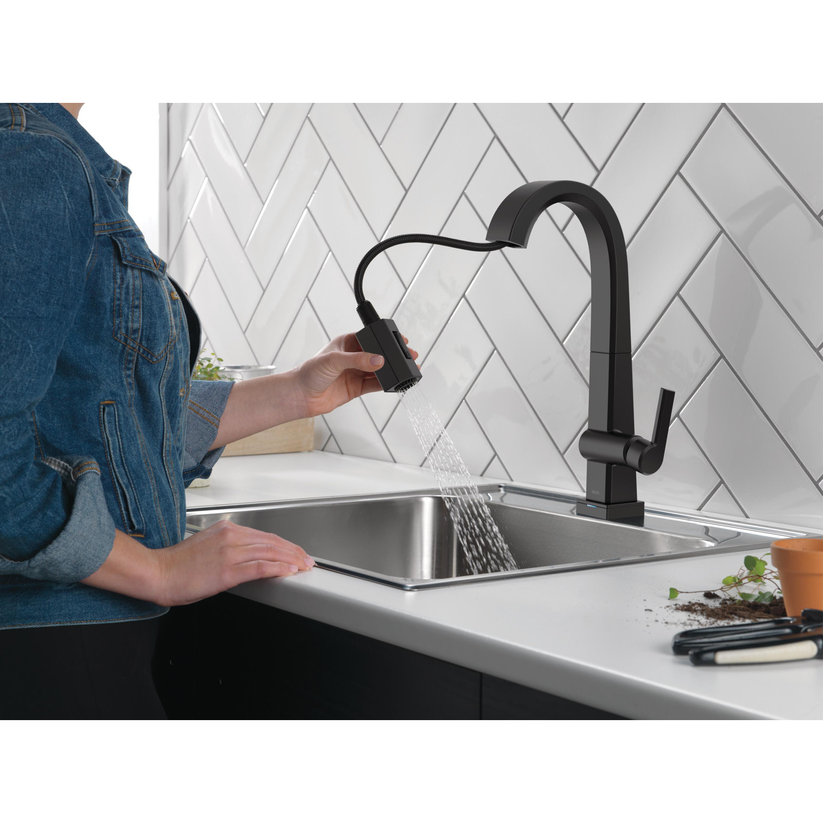 Pivotal Pull-Down Touch Bar Faucet, Matte Black