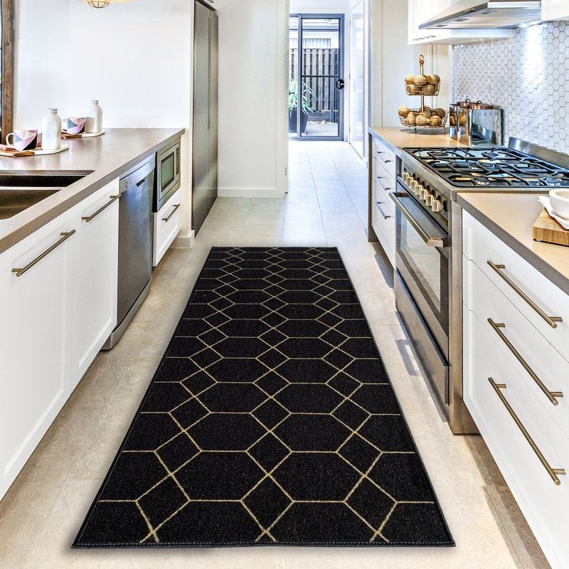 Tapis noir touffeté à motif géométrique Drayton, Tapis de couloir 2 pi 2 po x 10 pi