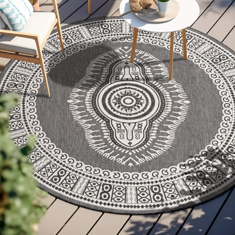 Indoor/Outdoor Traditional Area Rug, Round 13'1"