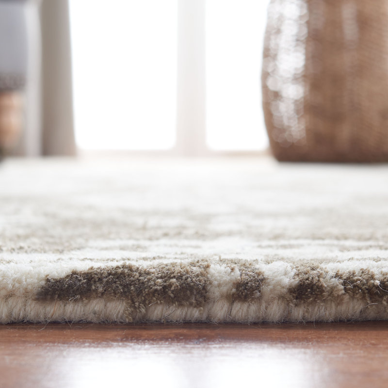 Candelo Soho Hand Tufted Wool/Cotton/Viscose Damask Rug in Beige, Rectangle 6' x 9'