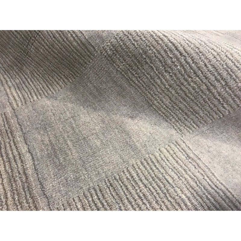 Hand-Knotted High-Quality Gray Area Rug