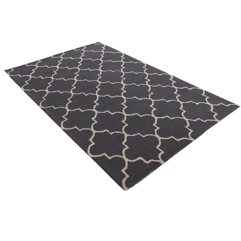 Tapis noir 5 pi 0 po x 8 pi 1 pi Pineland
