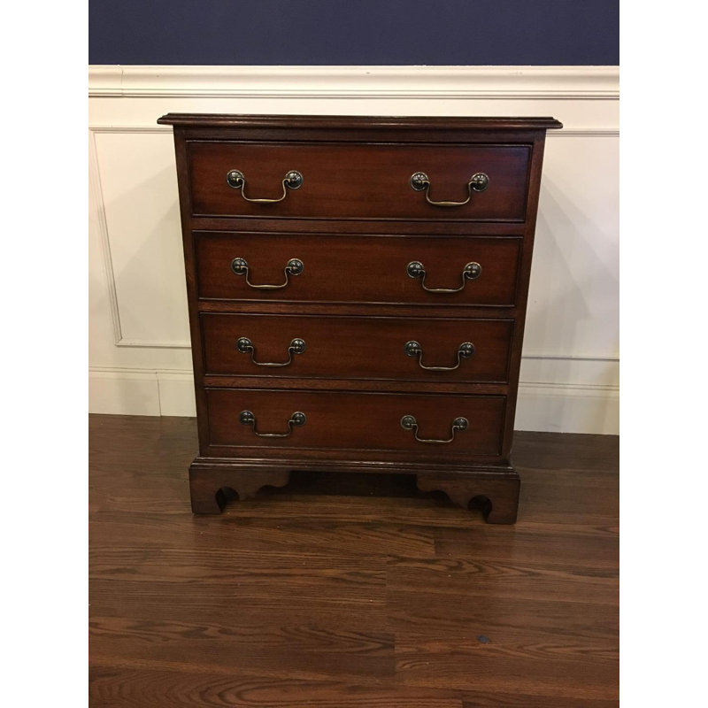 Traditional Mahogany Nightstand