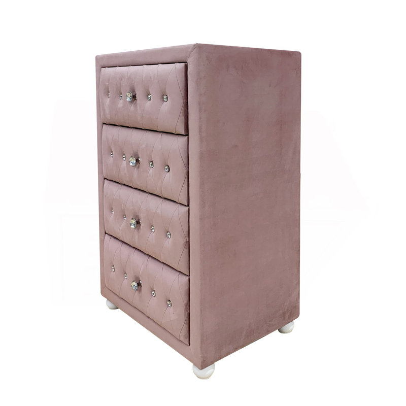 Le coffre Reggie, une solution de rangement pour votre chambre à coucher ou votre salon.