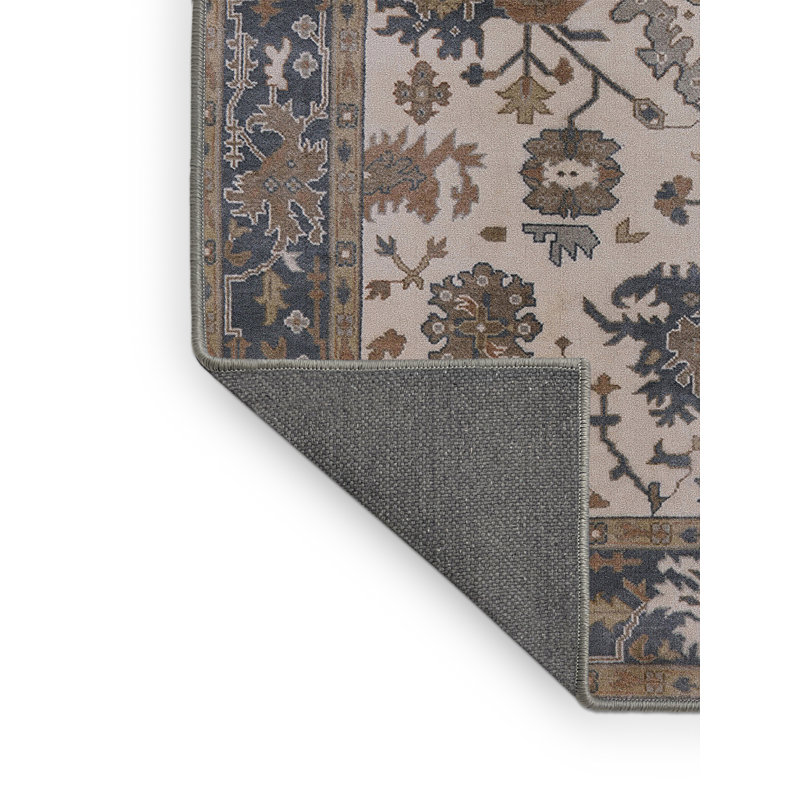 Arpiar Oriental Indoor Rug, Rectangle 5' x 7'