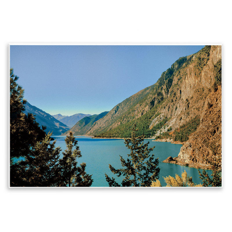 Plaque murale Golden Peaks over River, design par Madison Starnes, photographie, H 13 po x l 19 po