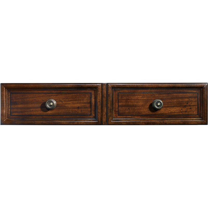 Leesburg Chest