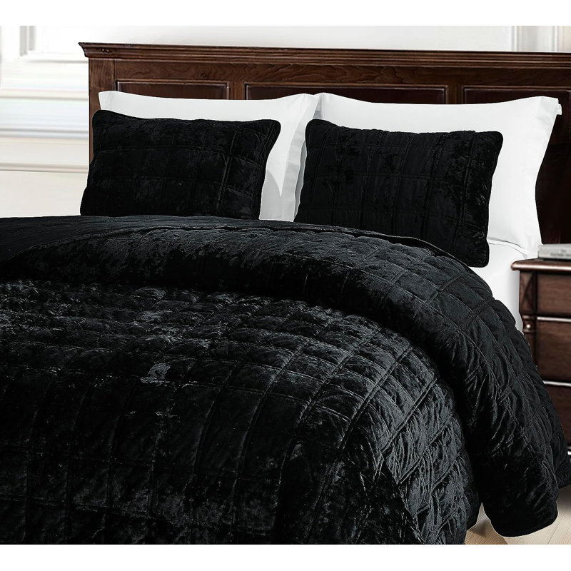 Velvet Quilt, King Quilt + 2 King Shams, Black