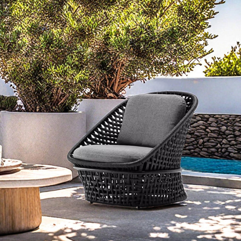 Cadeshia Metal Outdoor Lounge Chair