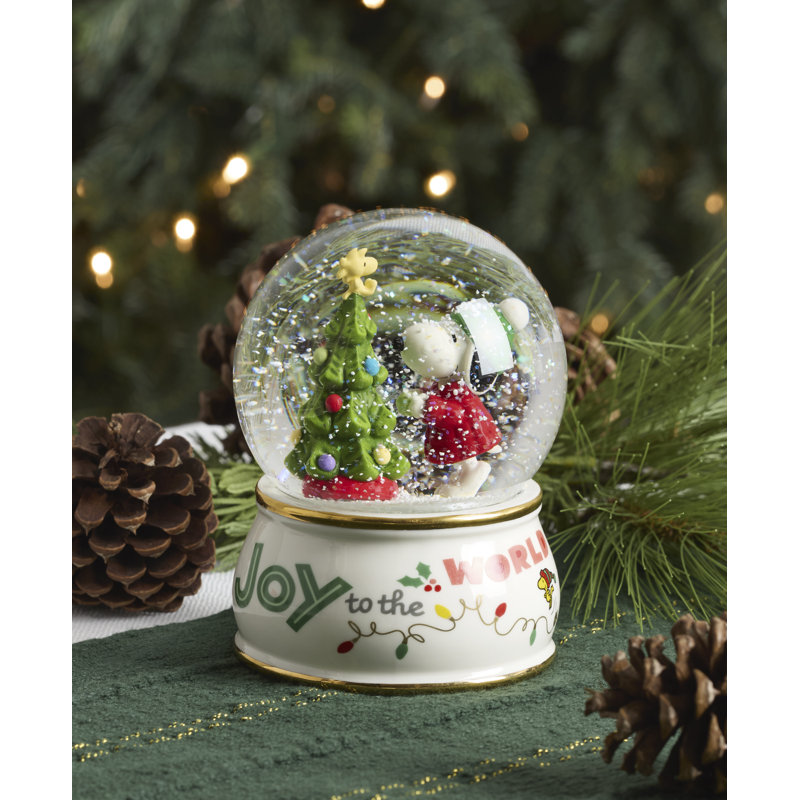 SNOOPY SNOW GLOBE
