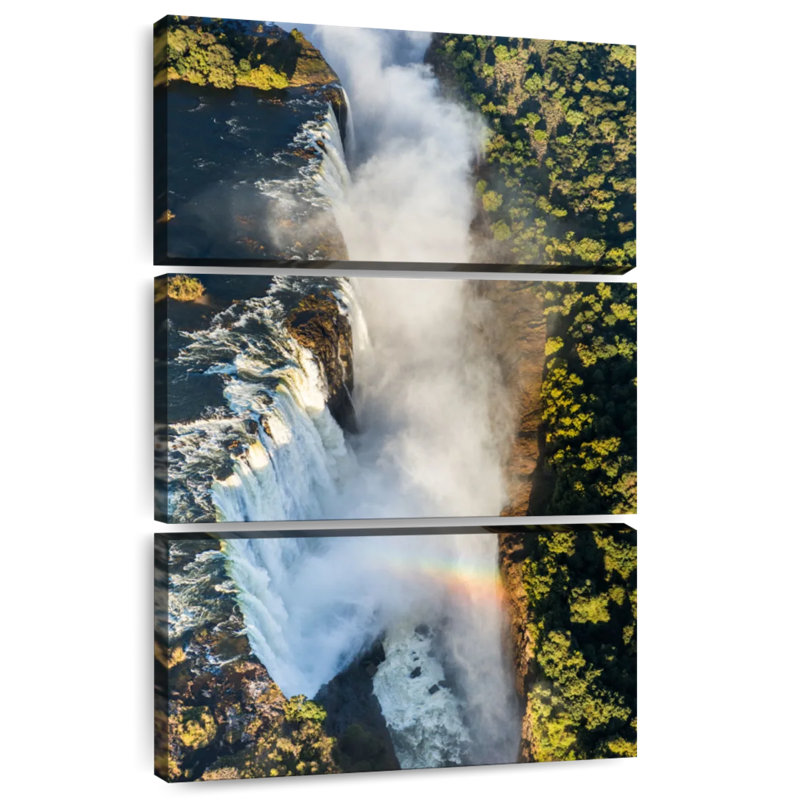 Vue aérienne des chutes Victoria, H 45 po x l 28 po