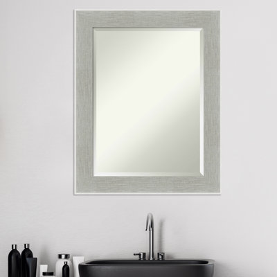 Miroir de salle de bain mural biseauté Lawhorn