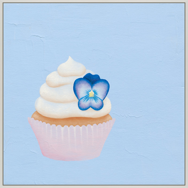 Pansy Cupcake par Katy Montica - Art mural encadré, L 30 po x H 30 po x P 1,38 po, Toile avec cadre blanc