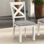 Chaises de salle à manger à dossier croisé 2 pièces en chêne blanc rustique avec assise rembourrée et pieds blocs pour le tissu moderne