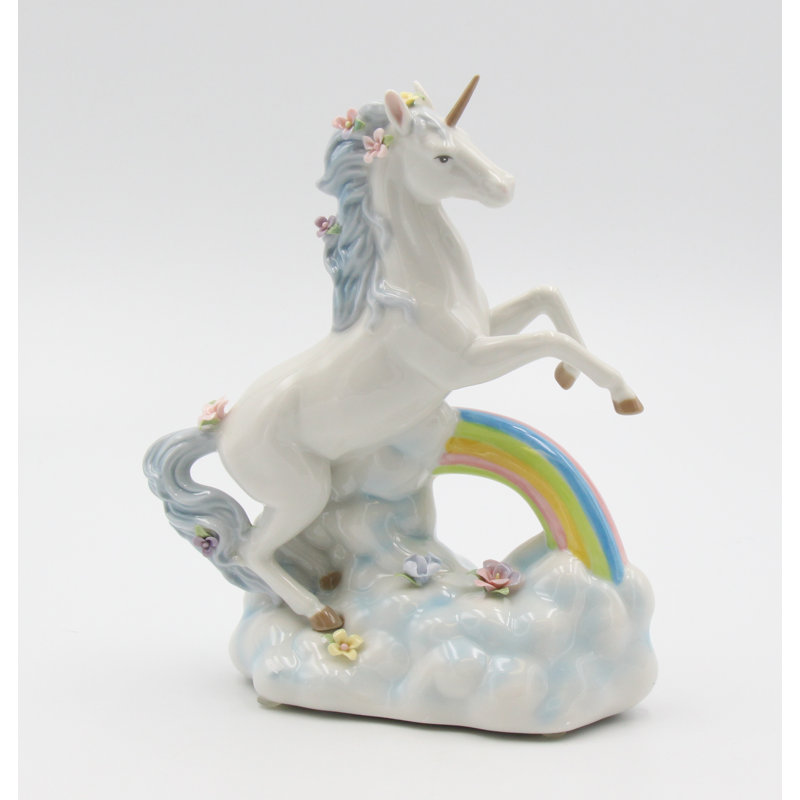Figurine musicale en porcelaine fine sur arc-en-ciel 
