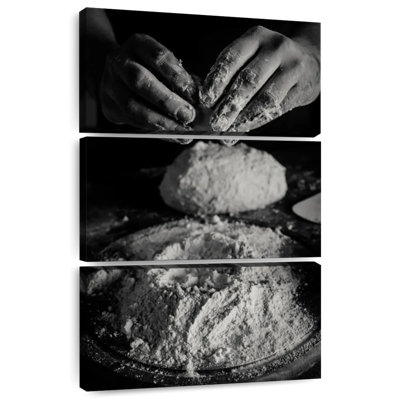 Senne Baker Kneading Dough