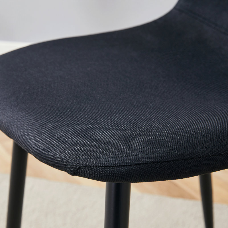 4 pièces de sièges noirs à la mode - Pieds en métal pour un environnement de salle à manger chic, Noir, Noir