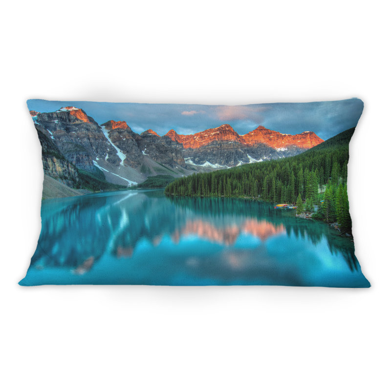 Coussin décoratif Sunrise Over Morain Mountain Lake - Cabin & Lodge