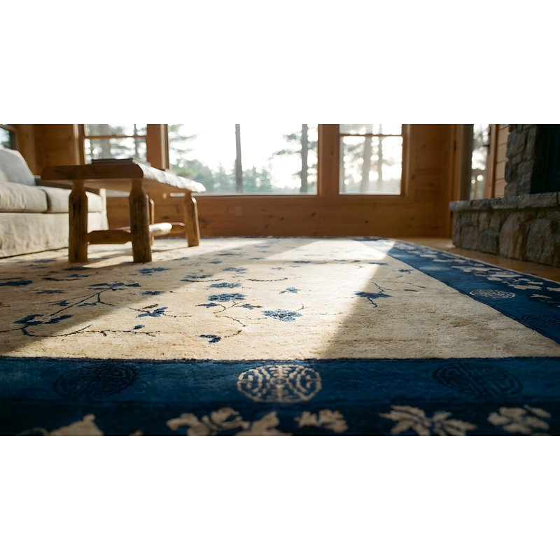 Tapis ivoire beige crème en laine noué à la main à motif floral antique