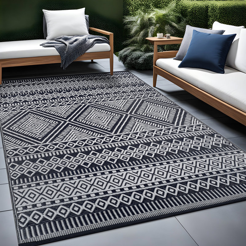 Aldo Moroccan Indoor / Outdoor Rug, Rectangle 4'11" x 7'3"