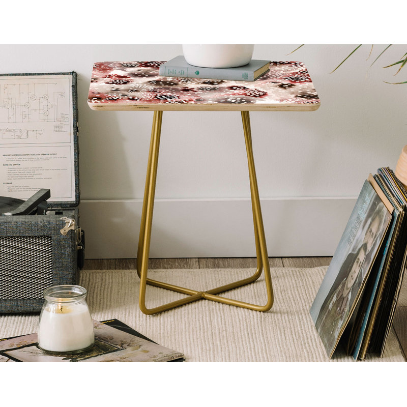 Table de bout à pieds croisés